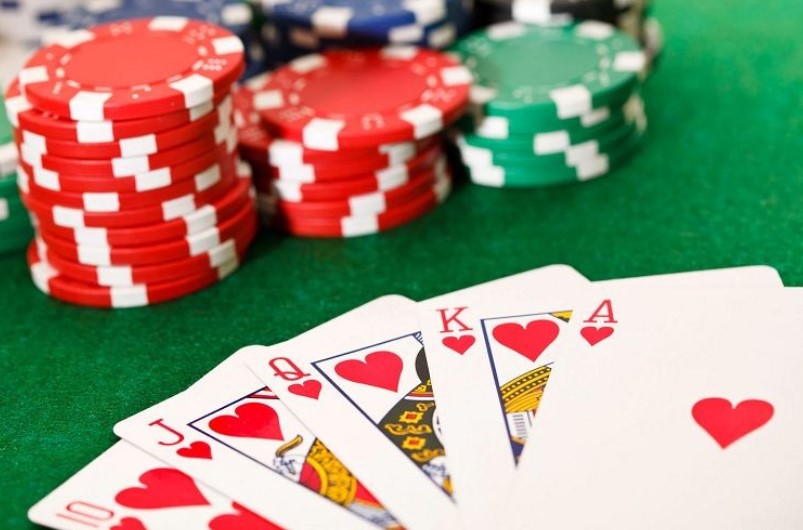 Thùng phá sảnh có thứ tự cao nhất trong Poker