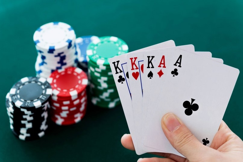 Cũ lũ có thứ tự cao thứ 4 trong Poker